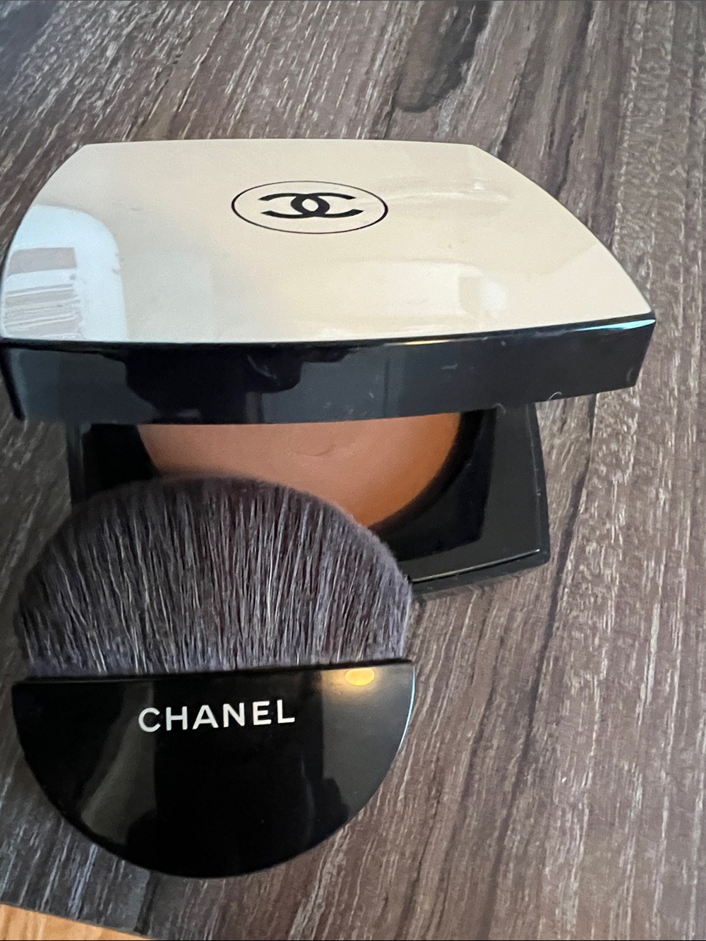 Chanel LES BEIGES Healthy Glow Sheer Powder No. 50